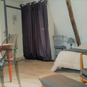 2* Hotel Le Saint Yves
